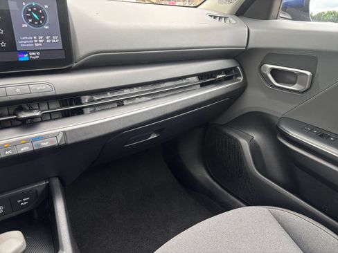 Used 2025 Kia K4 FWD image 34