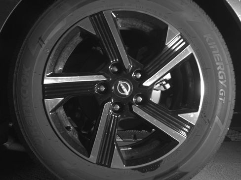 Used 2025 Nissan Sentra SV image 14