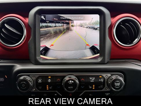 Used 2021 Jeep Gladiator Rubicon image 25