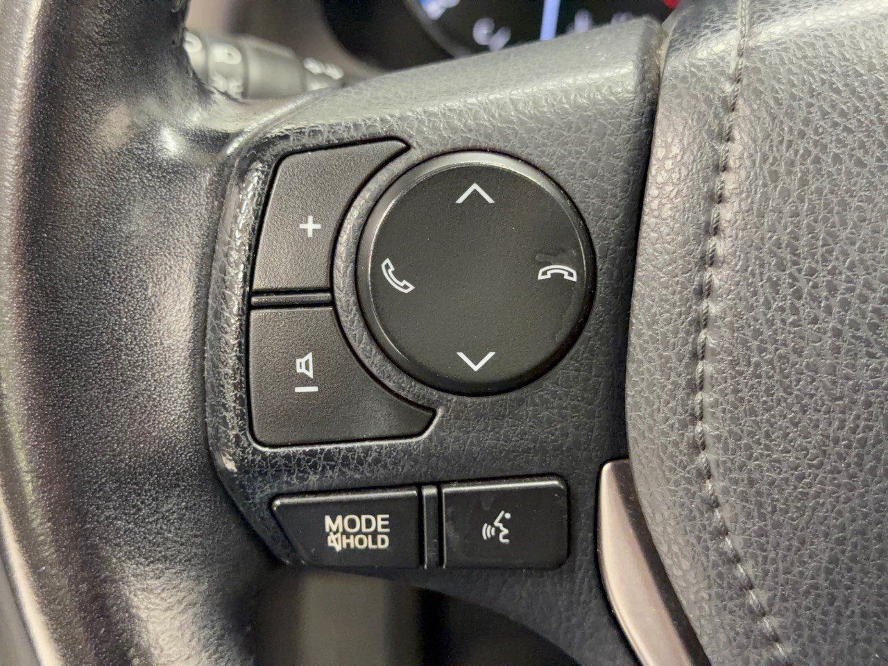 Used 2016 Toyota RAV4 XLE w/ Convenience Package AWD/4WD image 18
