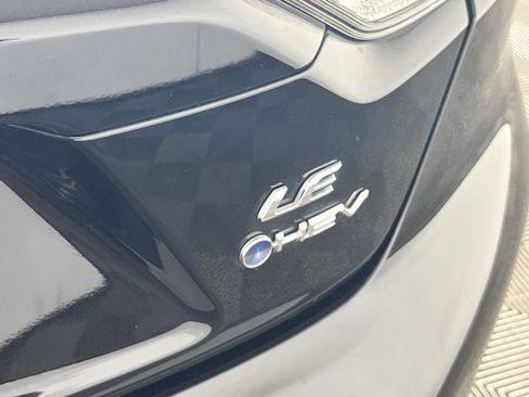 Used 2025 Toyota Corolla LE FWD image 28