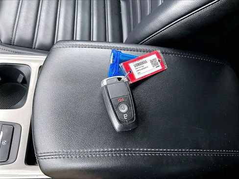 Used 2024 Ford Edge SEL AWD/4WD image 31