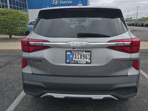 Used 2023 Kia Seltos LX AWD/4WD image 6
