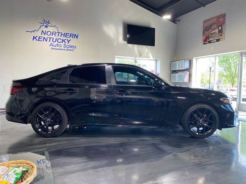 Used 2025 Honda Civic Sport image 2