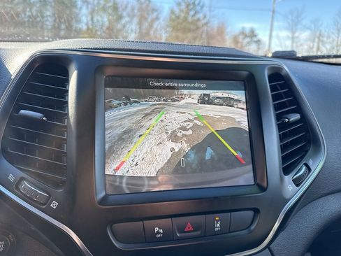 Used 2021 Jeep Cherokee Latitude Lux 80th Anniv w/ Quick Order Package 26U 80TH image 31