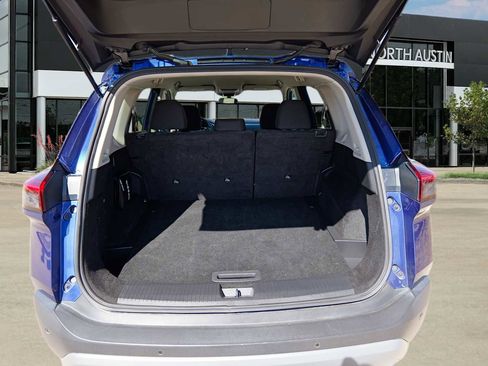 Used 2023 Nissan Rogue S image 28