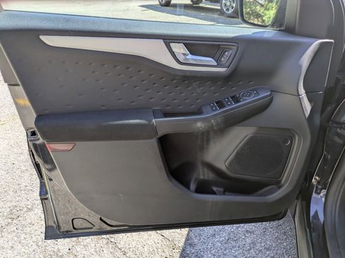 Used 2020 Ford Escape SE AWD/4WD image 9