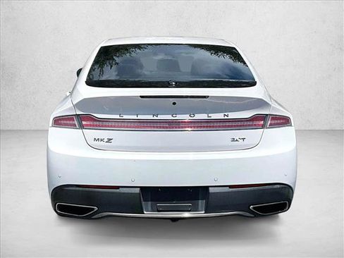 Used 2017 Lincoln MKZ Reserve w/ Climate Package FWD image 4