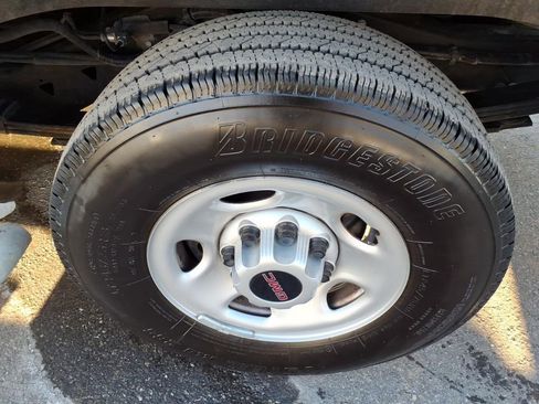 Certified 2024 GMC Savana 2500 w/ Driver Convenience Package image 10