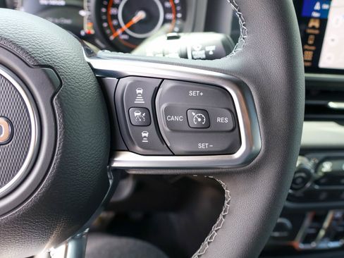 New 2026 Jeep Wrangler Unlimited Sahara AWD/4WD image 28
