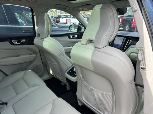 Used 2023 Volvo XC60 B5 Ultimate w/ Climate Package AWD/4WD image 45