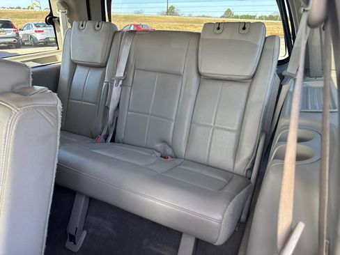 Used 2013 Lincoln Navigator 2WD w/ HD Trailer Tow Pkg image 22