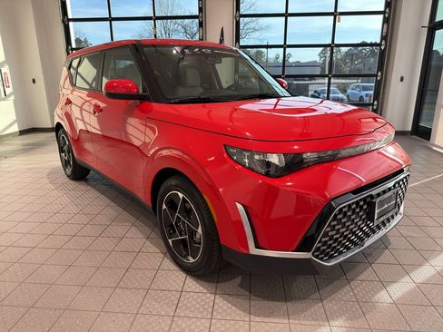 Certified 2024 Kia Soul EX image 7