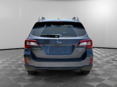 Used 2015 Subaru Outback 3.6R Limited AWD/4WD image 4