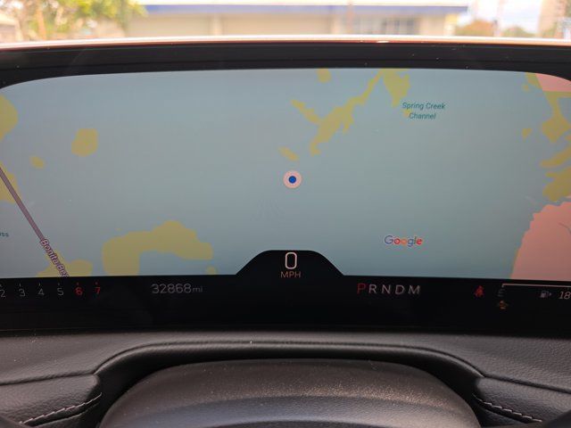 Used 2025 Cadillac XT4 Premium Luxury FWD image 36