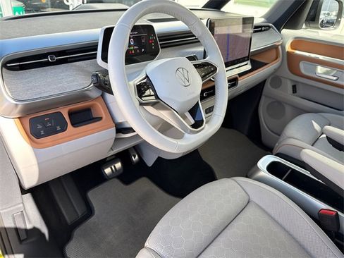 Certified 2025 Volkswagen ID. Buzz 1st Edition image 42