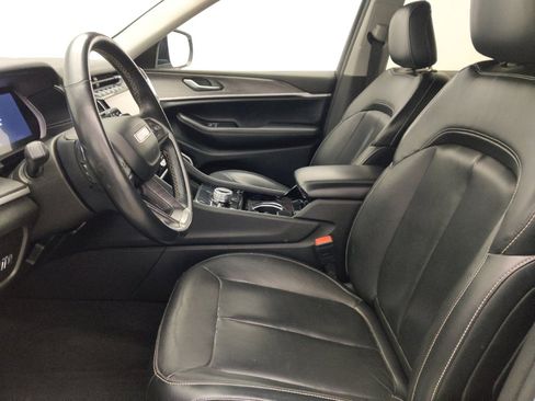 Used 2021 Jeep Grand Cherokee L Limited AWD/4WD image 17