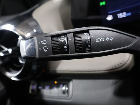 Used 2026 Chevrolet Equinox LT w/ Convenience Package II image 35