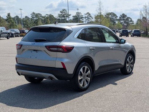 Certified 2024 Ford Escape Platinum image 4