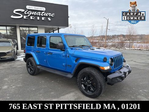Used 2022 Jeep Wrangler Unlimited Sahara image 9