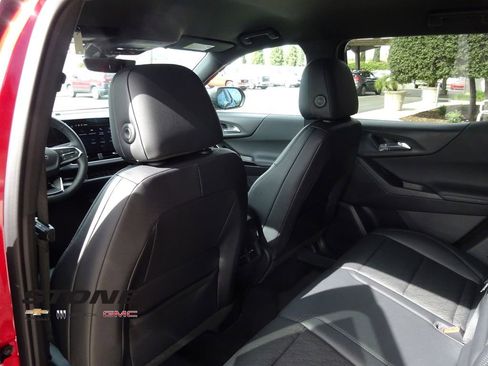 New 2026 Chevrolet Equinox LT w/ Convenience Package II image 19