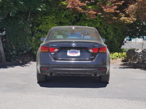 Certified 2022 Nissan Altima 2.5 SV w/ SV Premium Package AWD/4WD image 19