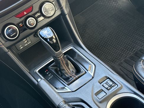 Used 2022 Subaru Crosstrek 2.5i Limited w/ Moonroof Package 2 image 14