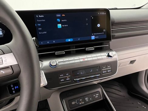 Used 2025 Hyundai Kona Limited image 3
