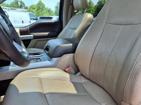 Used 2018 Ford F150 Lariat w/ Equipment Group 502A Luxury AWD/4WD image 3