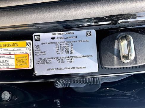 Used 2023 Cadillac Escalade Premium Luxury RWD image 19