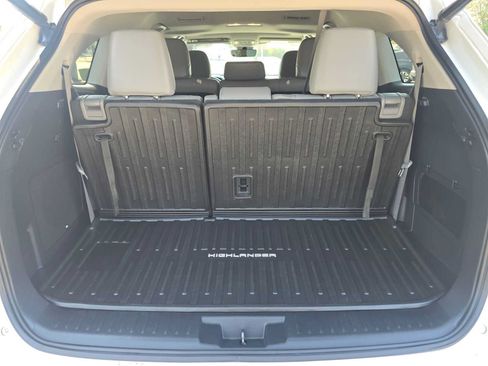 Used 2021 Toyota Highlander Limited AWD/4WD image 12