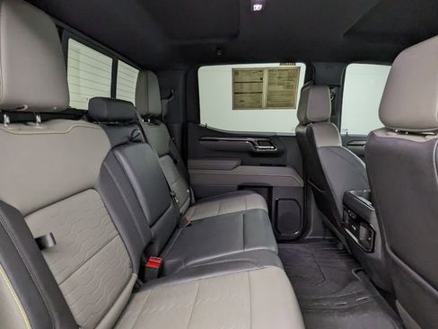 Used 2024 Chevrolet Silverado 1500 ZR2 w/ Technology Package image 36