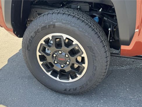 New 2025 Toyota Tacoma TRD Off-Road image 10