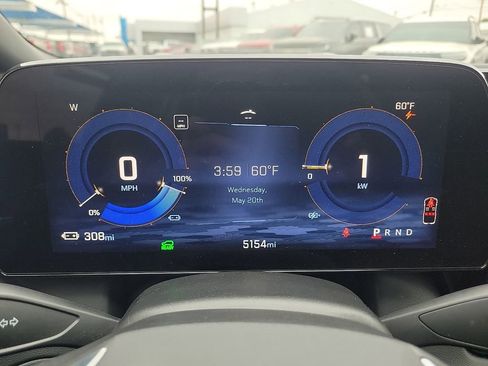 Used 2025 Chevrolet Equinox EV LT w/ Convenience Package II FWD image 18