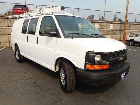 Used 2016 Chevrolet Express 2500 w/ Cold Climate Package RWD image 1
