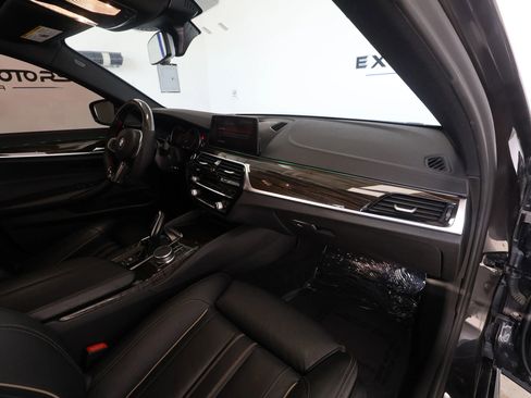 Used 2019 BMW M550i xDrive M550i xDrive Sedan 4D image 38
