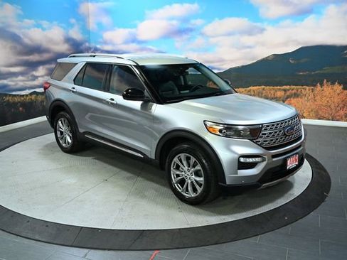 Used 2022 Ford Explorer Limited image 1