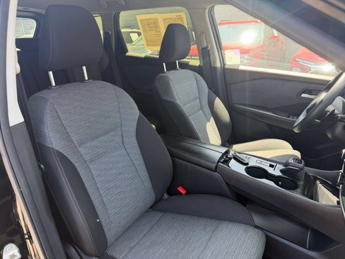 Used 2023 Nissan Rogue SV FWD image 37