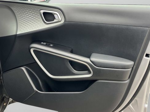 Certified 2022 Kia Soul LX w/ Technology Package image 30