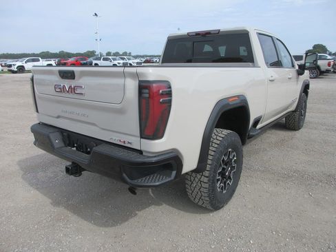 New 2026 GMC Sierra 2500 AT4X AWD/4WD image 5