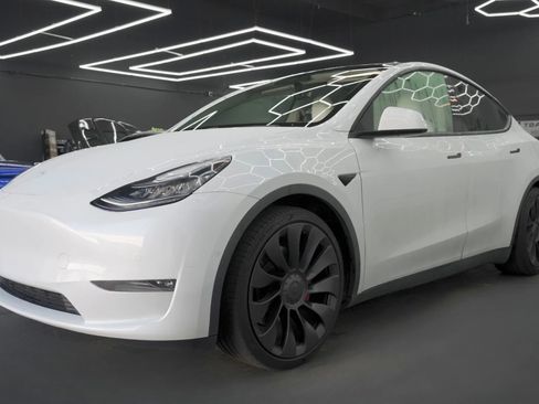 Used 2020 Tesla Model Y Long Range image 3
