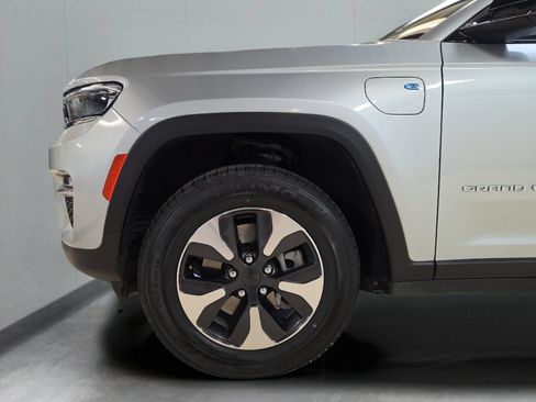 Certified 2024 Jeep Grand Cherokee Limited 4xe AWD/4WD image 26