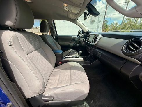 Used 2023 Toyota Tacoma SR5 AWD/4WD image 13