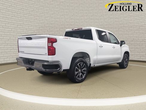 Used 2024 Chevrolet Silverado 1500 LT AWD/4WD image 5