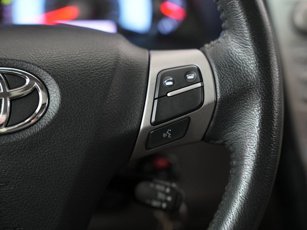 Used 2011 Toyota Camry SE w/ SE Extra-Value Pkg #1 FWD image 13