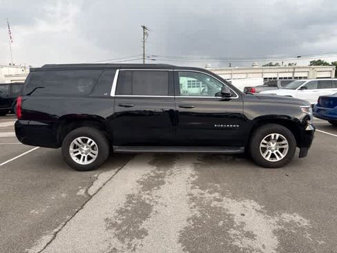Used 2016 Chevrolet Suburban LT AWD/4WD image 4