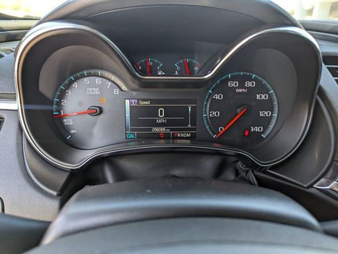 Used 2016 Chevrolet Impala LT w/ Convenience Package image 25