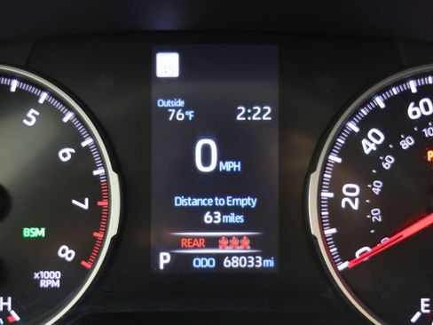 Used 2022 Toyota RAV4 XLE AWD/4WD image 10