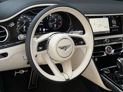Used 2024 Bentley Flying Spur W12 AWD/4WD image 14