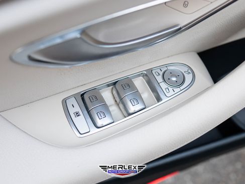 Used 2018 Mercedes-Benz E 400 4MATIC Sedan image 39